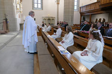 Feier der 1. Heiligen Kommunion in Sankt Crescentius (Foto: Karl-Franz Thiede)